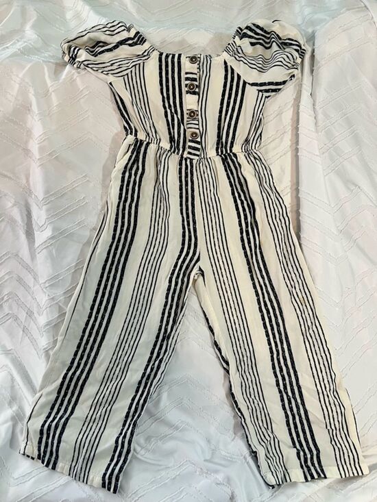 Jessica Simpson Other - Girls Sz 6x Striped Off-Shoulder Jumpsuit in Black and White